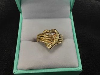 Women's Ring - Yellow Gold 10k (.417) 3.3 grams Size 7