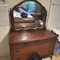 FREE-dresser with mirror