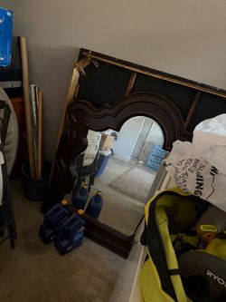 Like new mirror