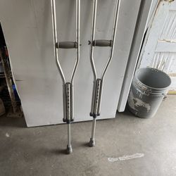 Child’s Crutches 