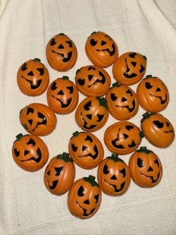 VTG Halloween Pumpkin Jack O Lantern Plastic Blow Mold String Light Covers 18 Pieces 