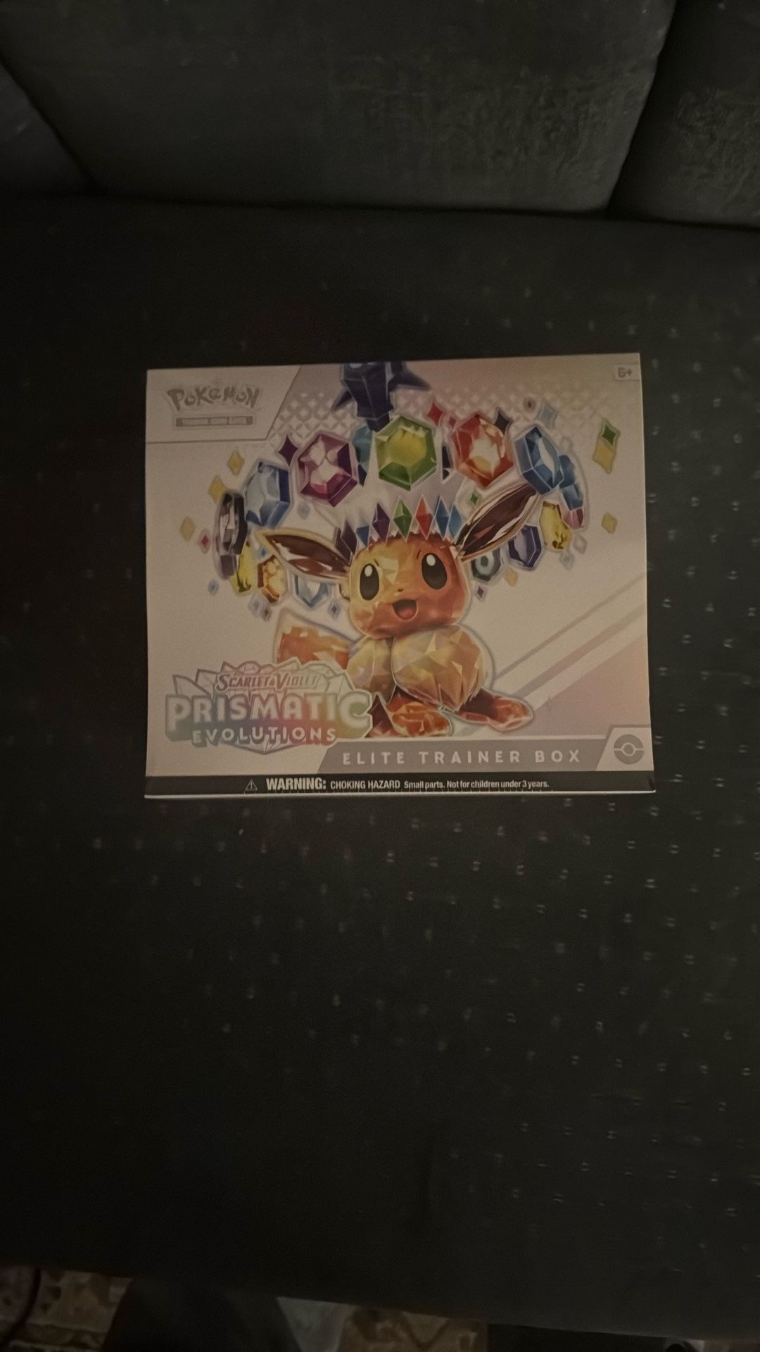 Pokémon Prismatic Evolutions ETB