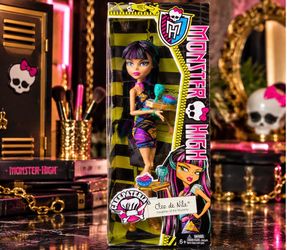 Monster High Cleo de Nile Cafeteria Doll