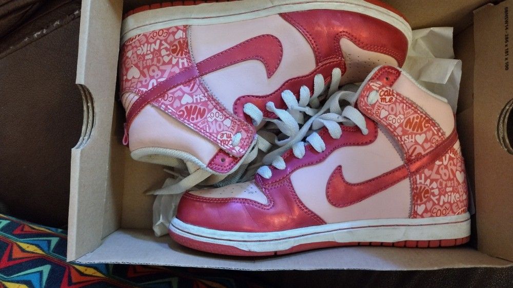Nike Shoes And Nike Boots