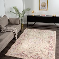 8/10 High End Traditional Design Rug 