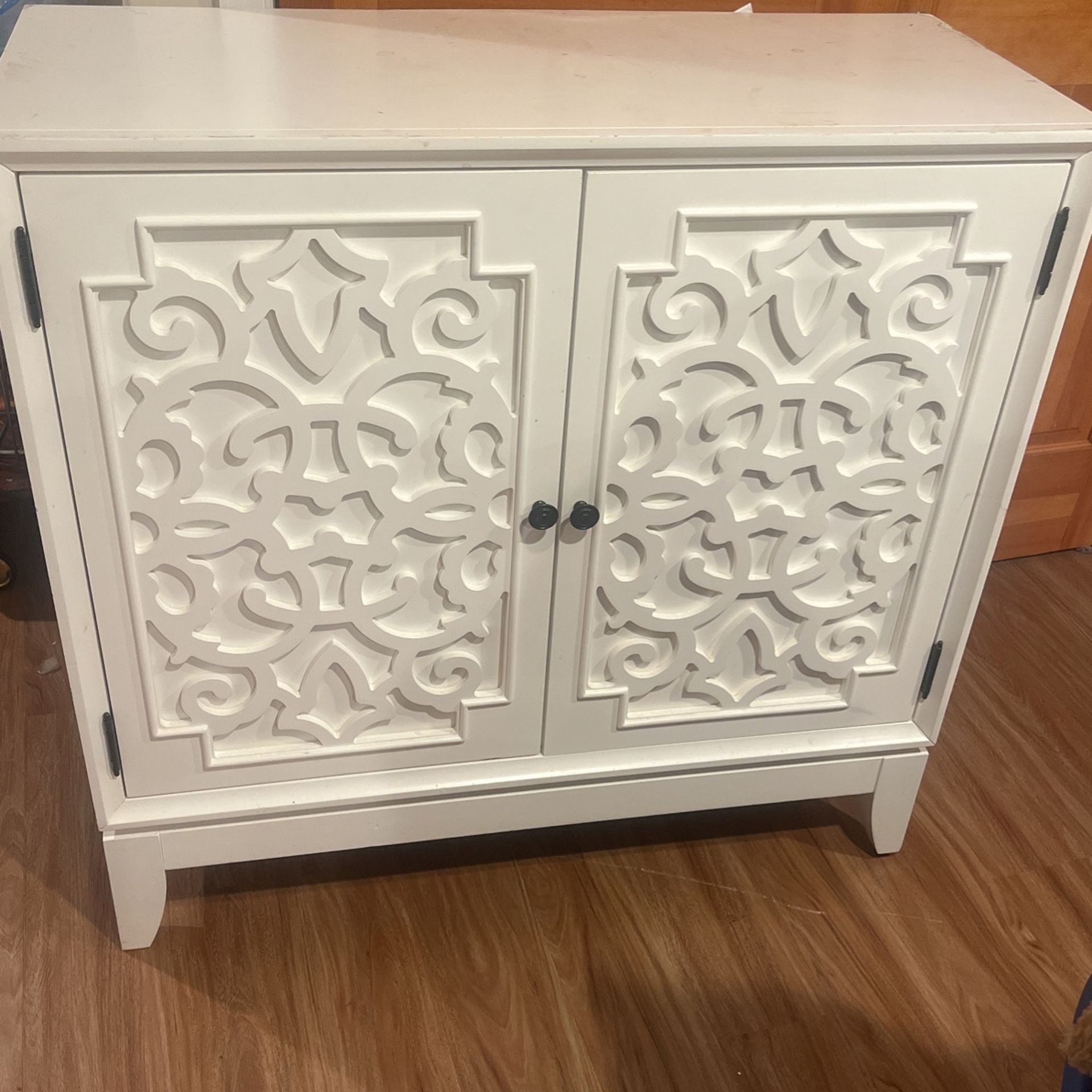 White 2 Shelf Cabinet