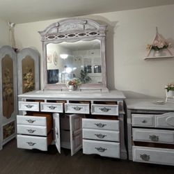 French Bedroom Dresser Set 4 Piece 