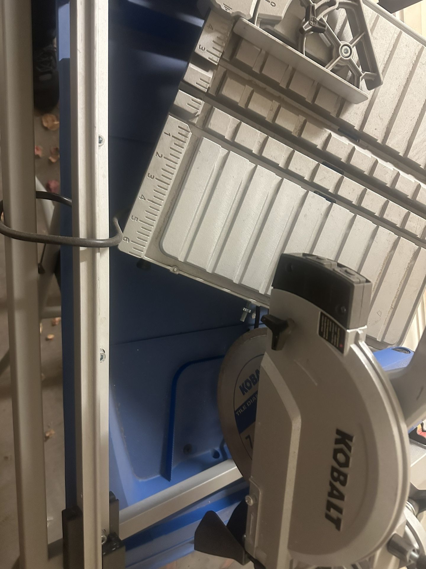 Kobalt Water Diamond Miter saw