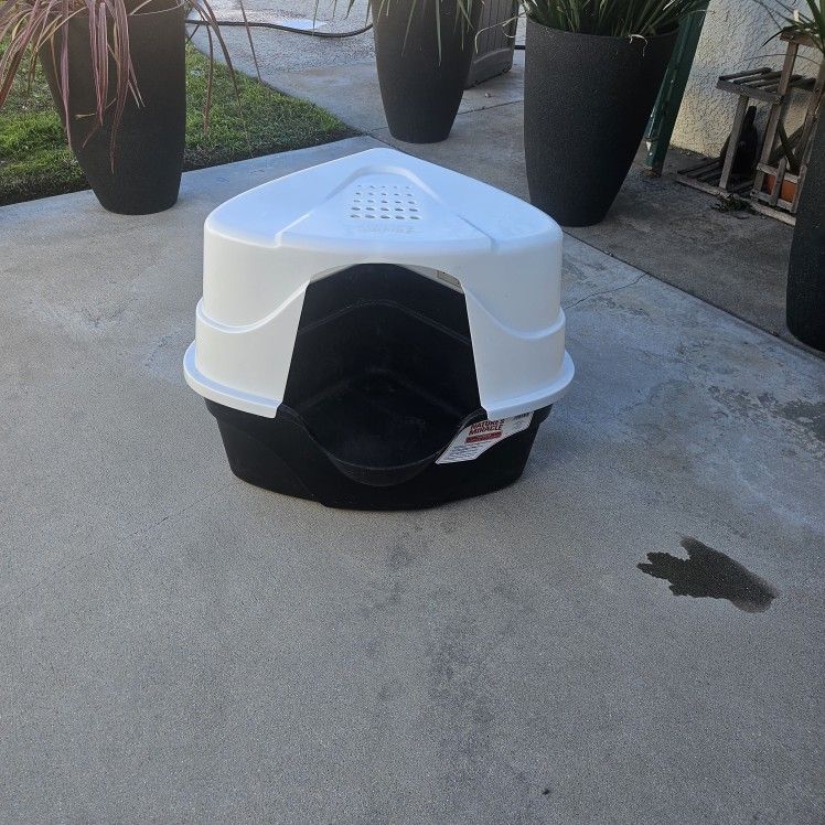 Corner CAT Litter box