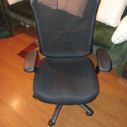Office Chair Very Clean$30