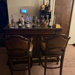 Palaski Fine Wood Bar