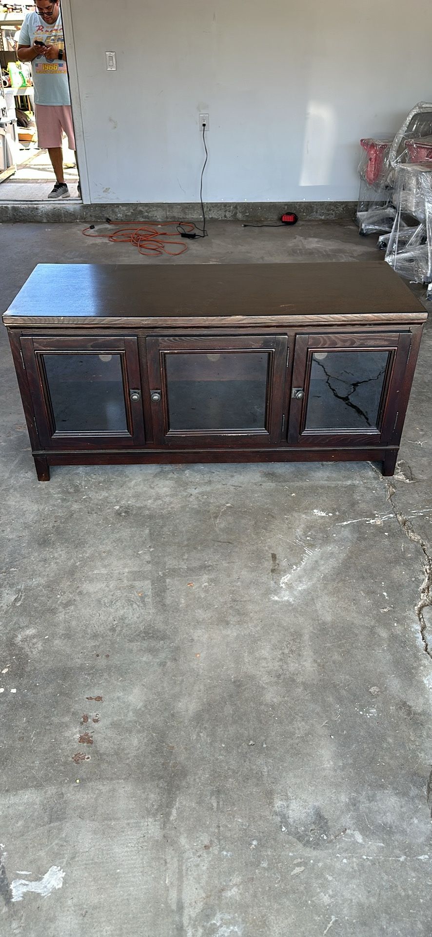 TV STAND