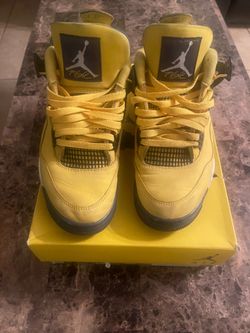 Air Jordan 4 Lightning