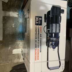 8 Gallon Air Compressor 