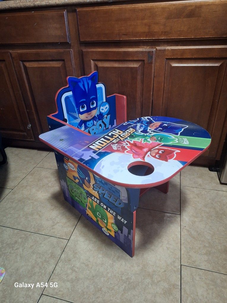 Kids Desk (CHECK MY LIST ✅️)