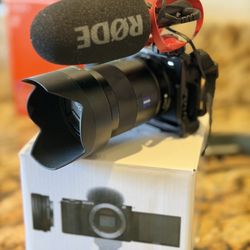 Sony Zve 10 W/ Sony 55mm Lens