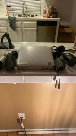 Swann DVR Security System with Cameras