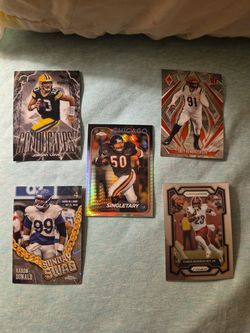 5 NFL cards 3 refractors..total 5 cards ..w a Jordan love Conductors included resurgence