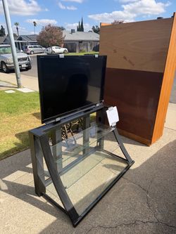 Free items dresser, tv, china cabinet