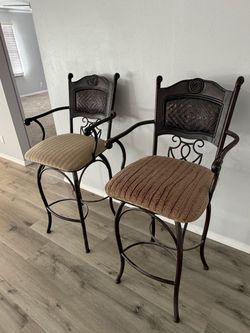 Swivel Bar Stools
