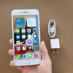 iPhone 7 Plus - UNLOCKED - Like New 