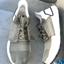 Men Shoes Size 11 1/2 