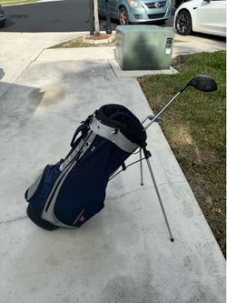 Golf bag with two clubs