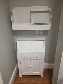 Upper shelving unit and desk