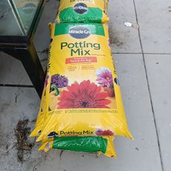 miracle grow potting mix