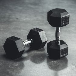 Tru Grit Fitness 25lb Black Hex Rubber Dumbbells w/ 360 Degree Welded Cast-Iron Core
