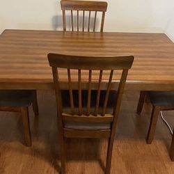 Kitchen Table W/ 4 Chairs Set