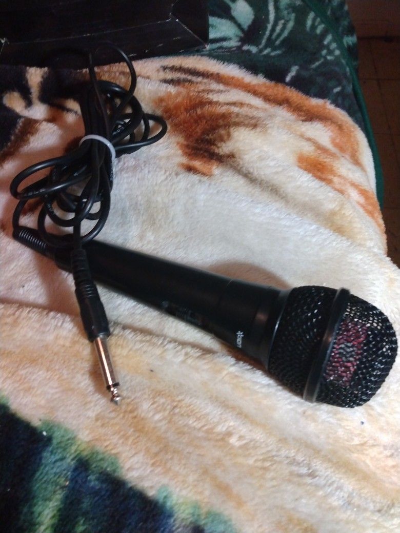 Corded Microphone
