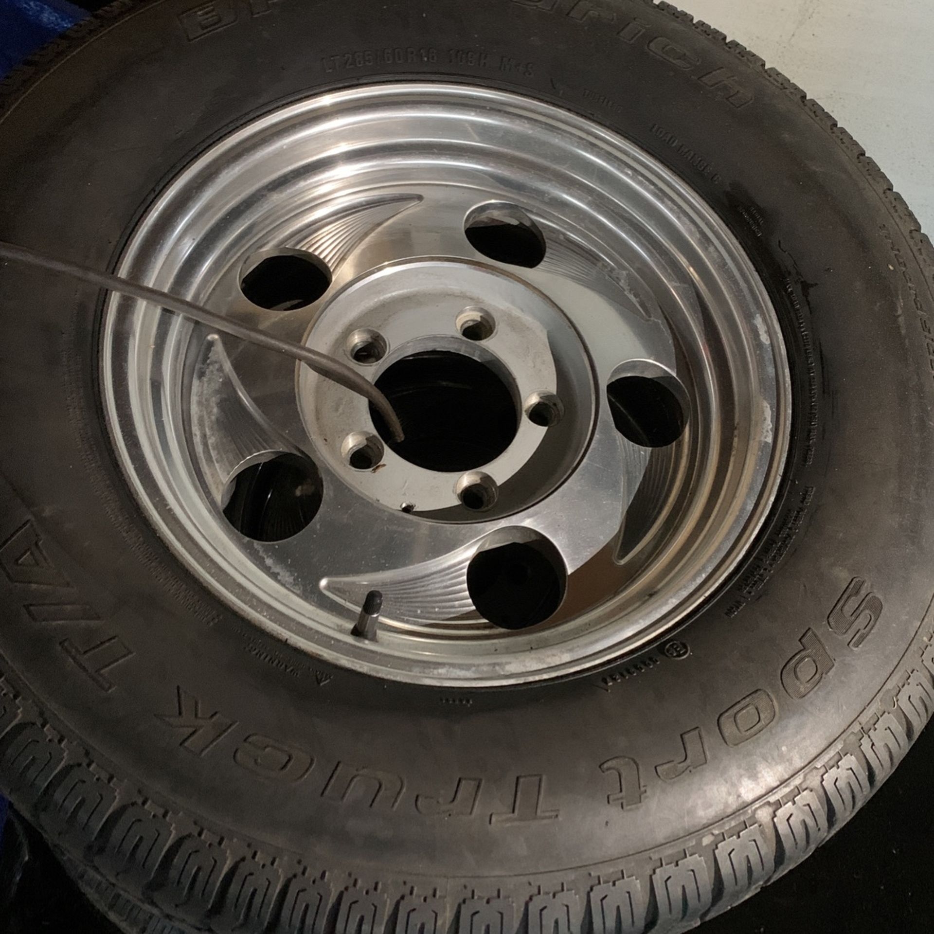 285/60R16 Ford F-150 1994-96