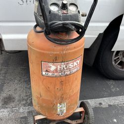 Husky 25 Gallon 5.2 HP Air Compressor $100 Reseda 91335