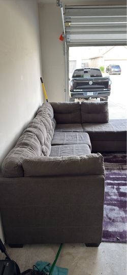 Ashley Furniture Maier Charcoal L-Shaped Sectional – $500 OBO