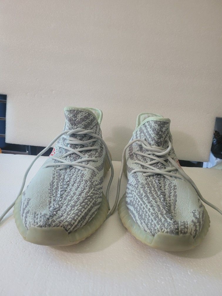 Adidas  Yeezy Boost 350 V2 Tint   Priviusly Owned 