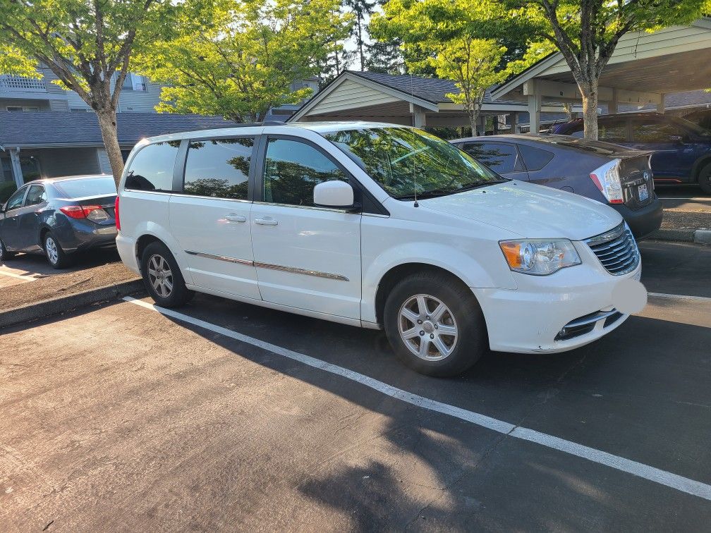 2011 Chrysler Town & Country