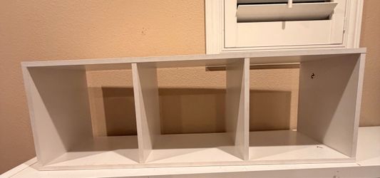 White 3-Cube Storage Shelf Unit