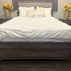 Queen Bed 