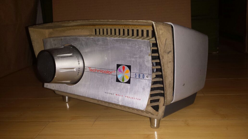 Vintage Super Technicolor 580 Super 8 Cartridge Instant Movie Projector