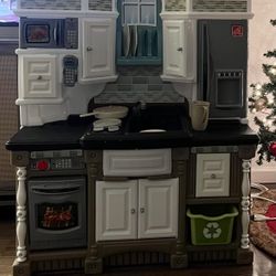 Step2 Kids Pretend Lifestyle Dream Kitchen