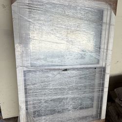 Marvin Ultimate Wood Double Hung 33 7/8” x 53 15/16”