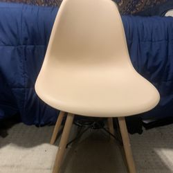 Modern Mid-Century Chair