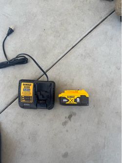 20v Dewalt XR battery 5ah and charger
