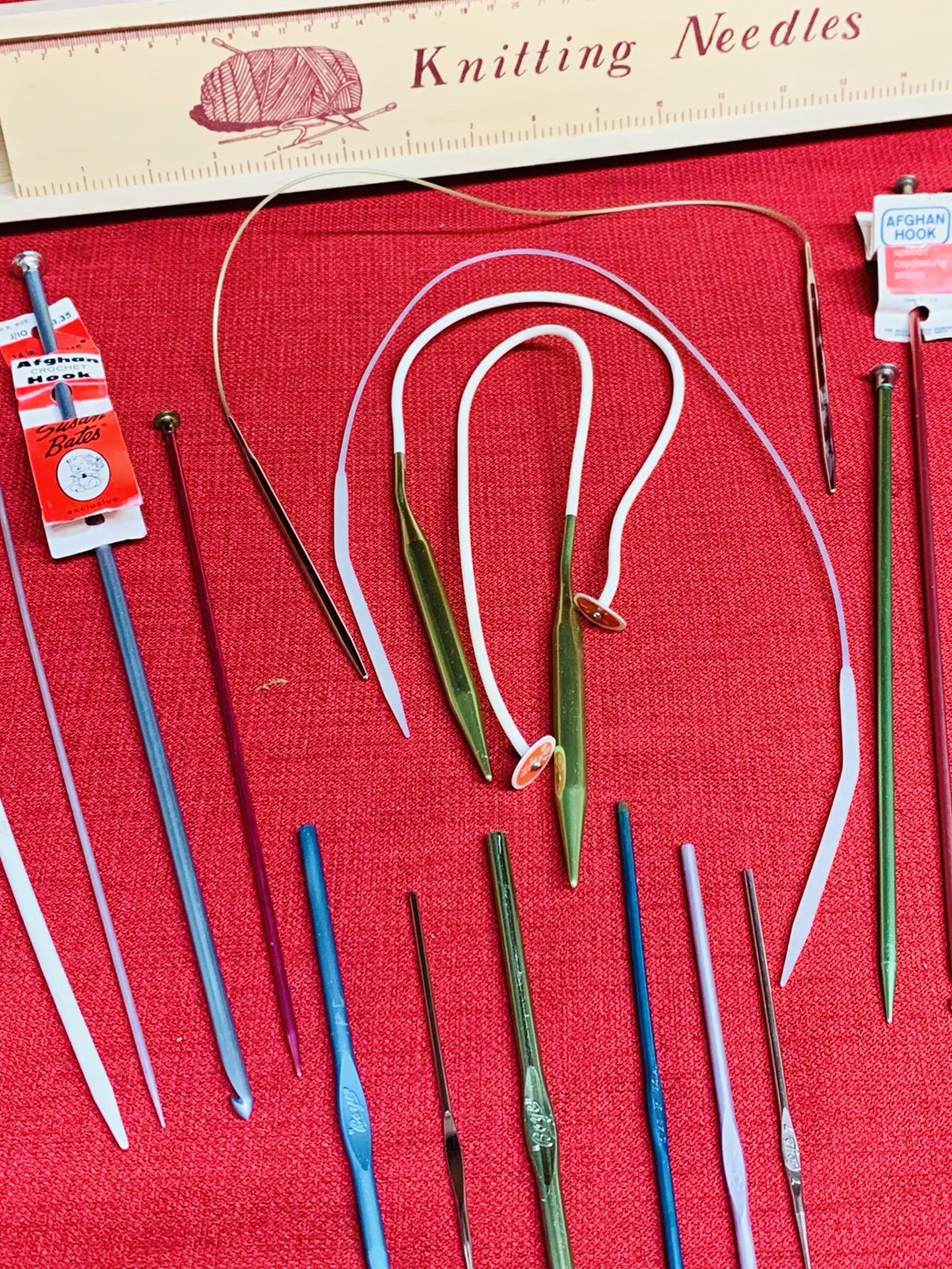 Vintage Wooden 17" x 3" x 1 3/8" Knitting Needle Box w/Assorted Needles Crotchet 