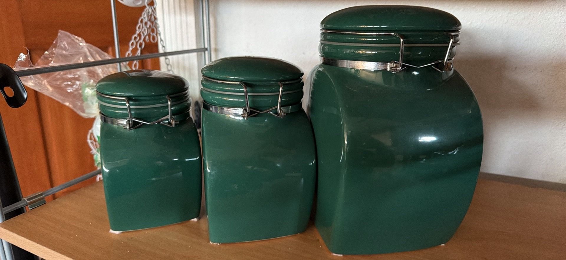 Kitchen jar set
