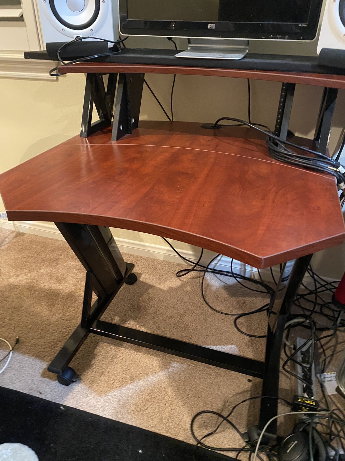 Studio Trends 30" Studio Desk With 4 RU Rack - Cherry
