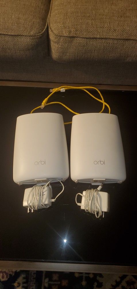 Orbi Mesh Router (RBK50) 60$ OBO