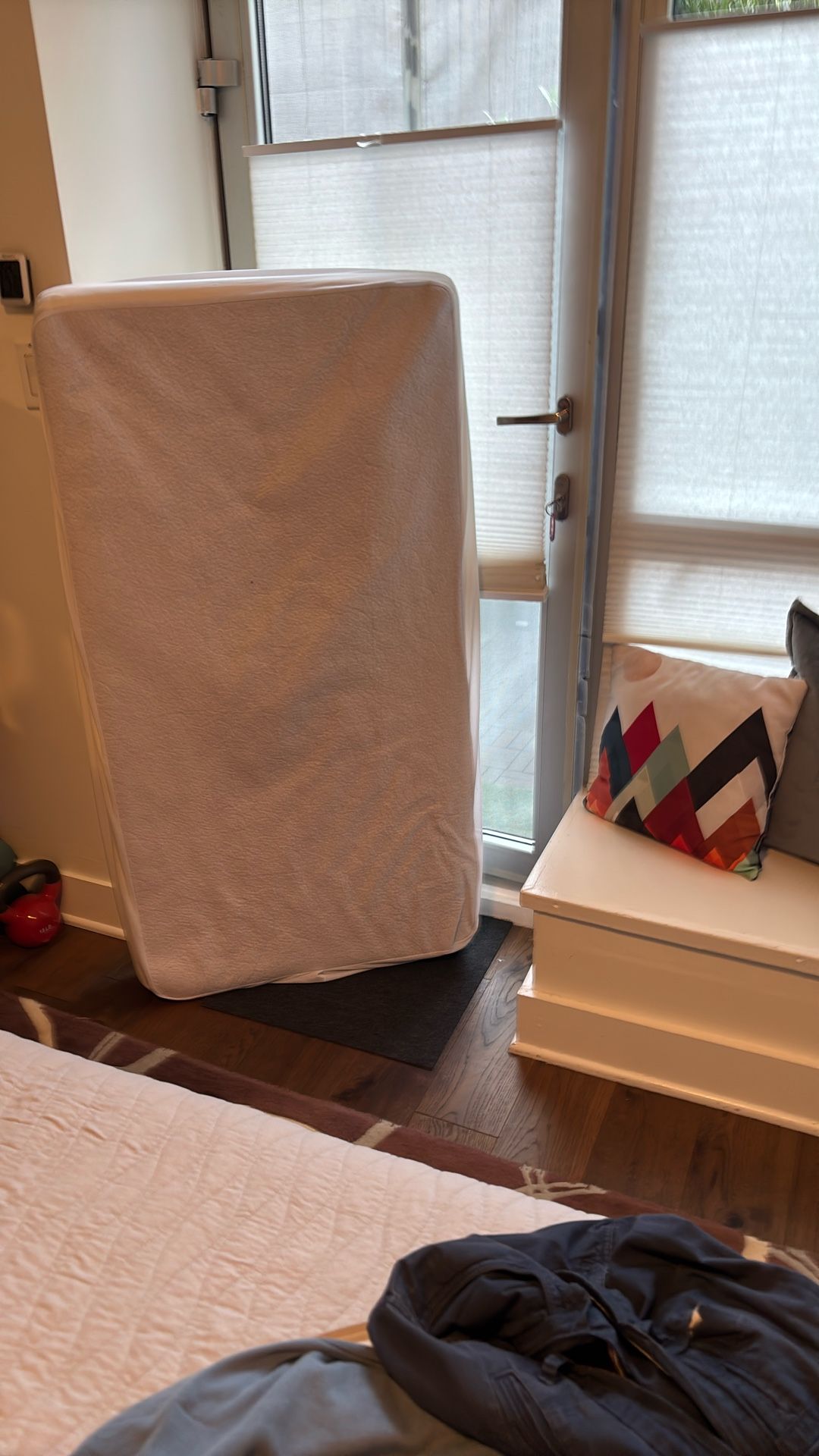 Crib mattress, Mattress Protector, Sheets For Free