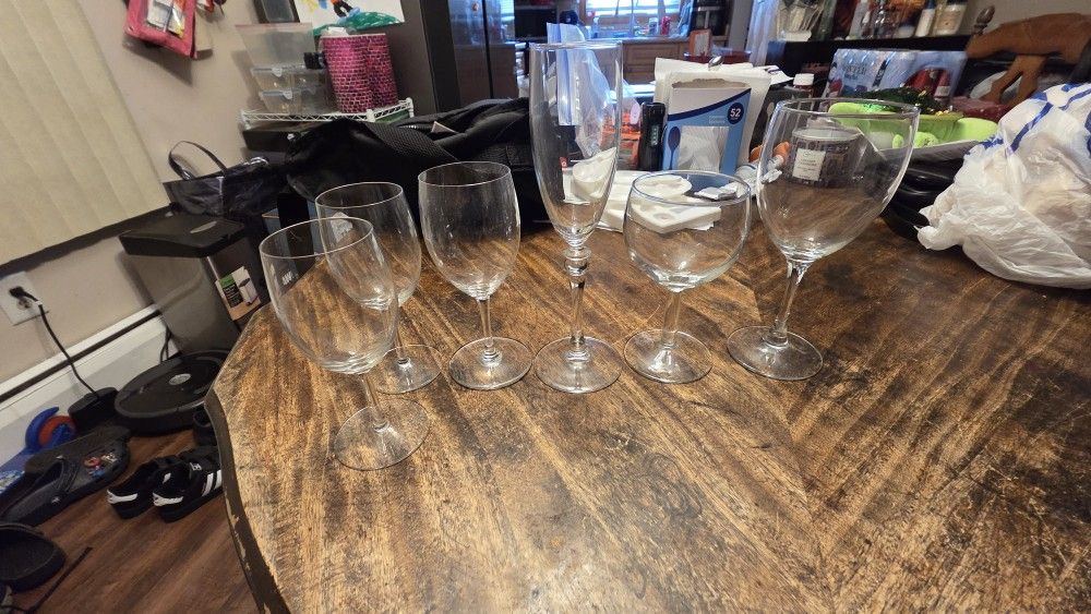 Assorted Wine/Drinking Glasses